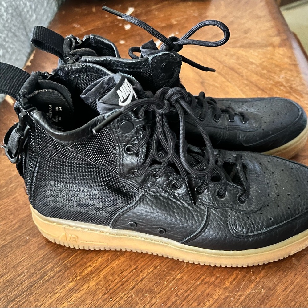 Nike Kids Black Sneakers